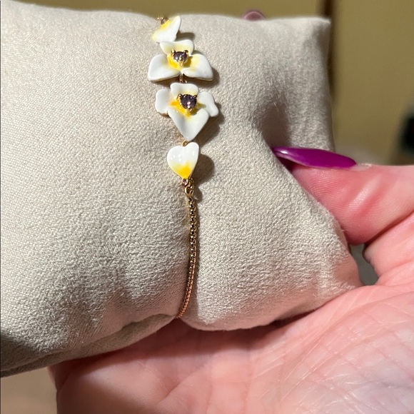 NWOT Kate Spade Precious Pansy adjustable gold tone bracelet - Picture 8 of 8